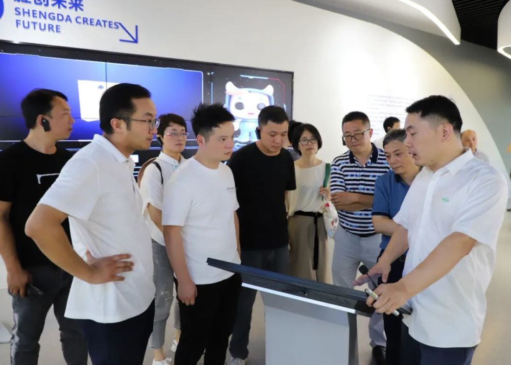 赴杭观摩智能工厂，助力屯溪工业升级